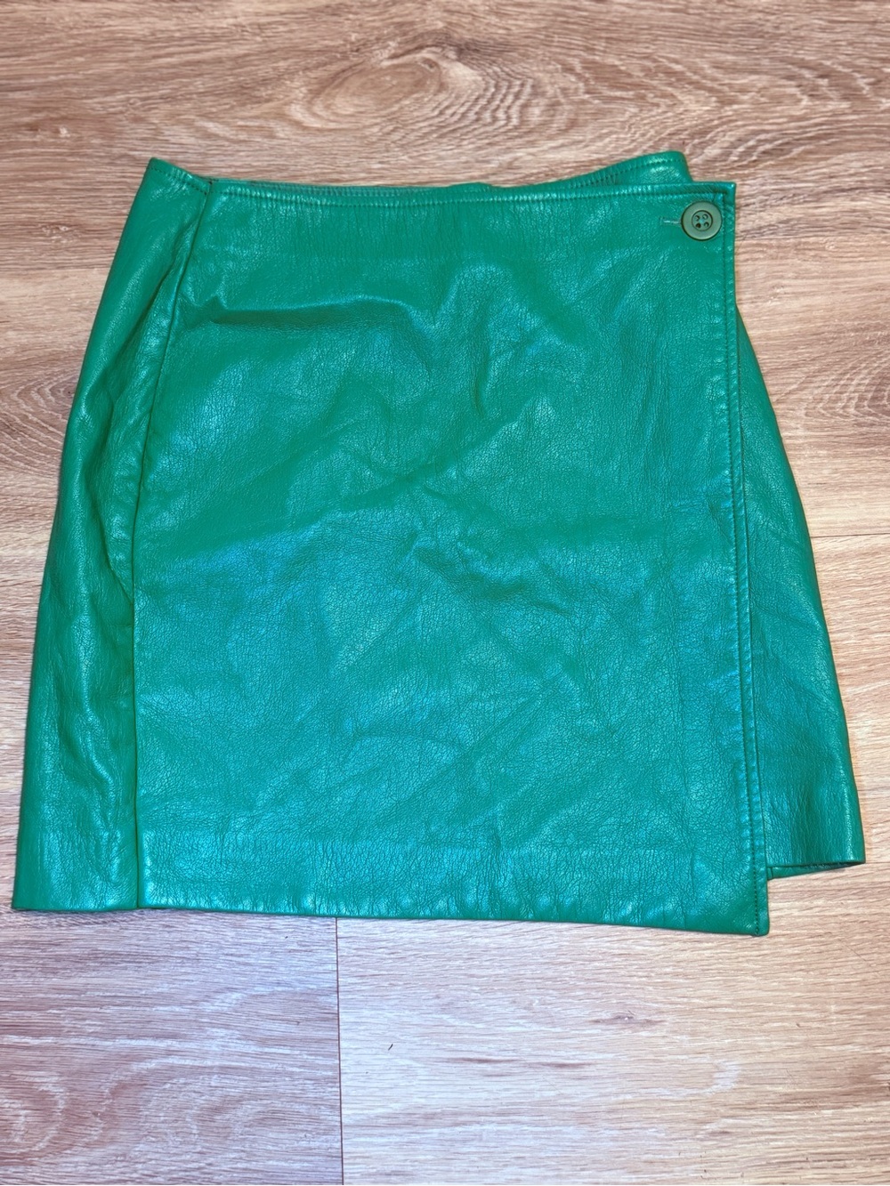 Aritzia Green Faux Leather Mini Skirt with Side Button